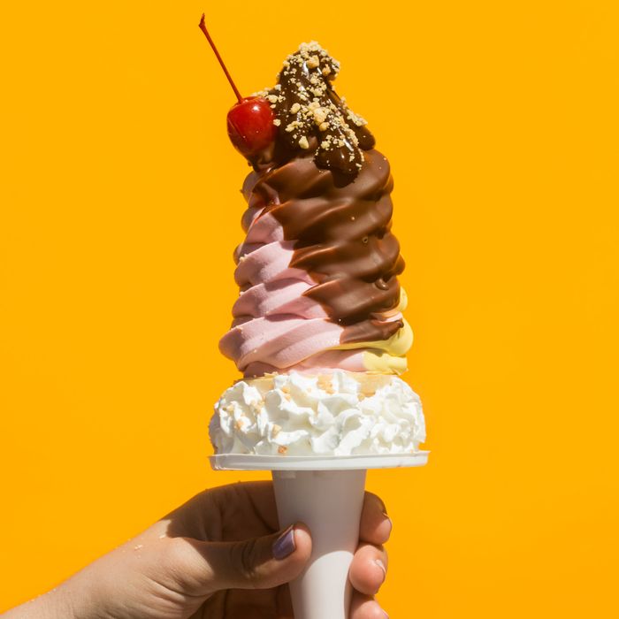 https://pyxis.nymag.com/v1/imgs/5a0/273/e667b010200f579c956313aefddb41179b-23-mister-dips-ice-cream.rsquare.w700.jpg