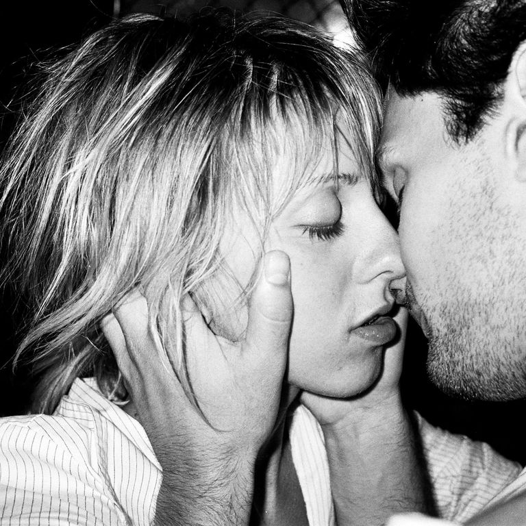 These Romantic Photos Of Couples Kissing Will Decorate A Subway Station