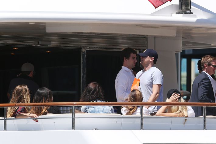 leonardo dicaprio jonah hill yacht