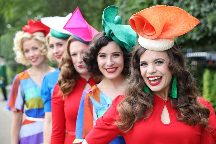 Black and red  Ladies day, Hats for women, Royal ascot hats