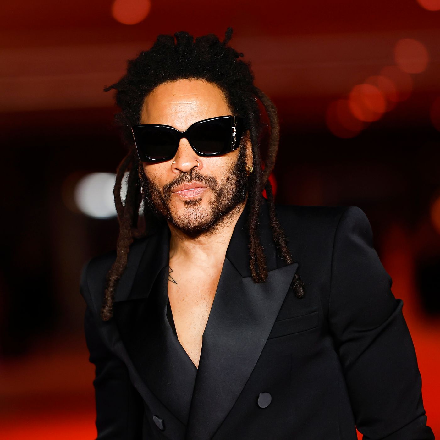 Lenny Kravitz Is Celibate, No Relationship in 9 Years