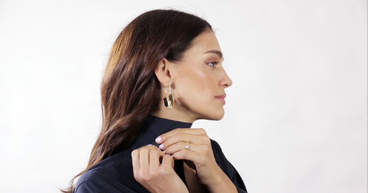 How to Pop Your Collar Without Looking Like a Bro