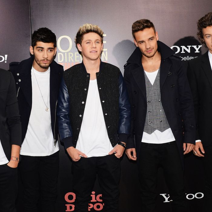 Louis Tomlinson, Zayn Malik, Niall Horan, Liam Payne and Harry Styles attend the world premiere of 