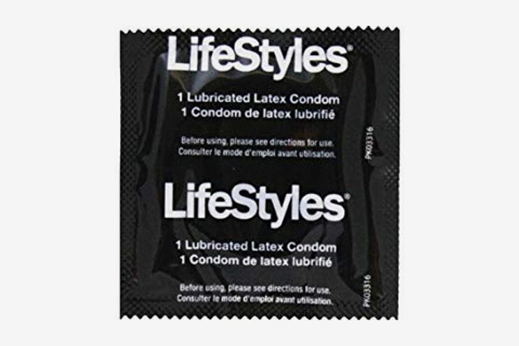 Black Condom Sex Porn - 21 Best Condoms Reviewed by Size and Need 2020 | The Strategist | New York  Magazine