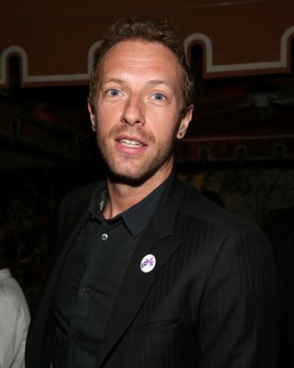 LOS ANGELES, CA - JANUARY 26: Recording artist Chris Martin attends the Warner Music Group annual GRAMMY celebration on January 26, 2014 in Los Angeles, California. (Photo by Imeh Akpanudosen/Getty Images for Warner Bros.)