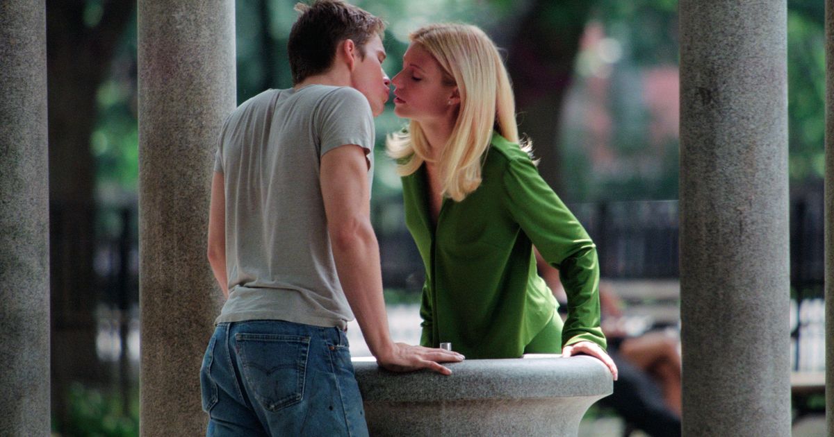 Ethan Hawke Had 'One Selfish Question' for Gwyneth Paltrow