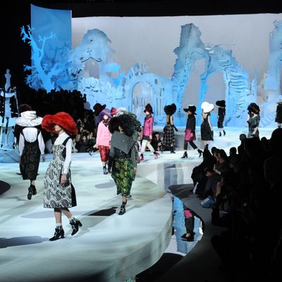 Models present outfits during the Marc Jacobs show February 13, 2012 at Mercedes Benz Fashion Week in New York. AFP PHOTO/Stan HONDA (Photo credit should read STAN HONDA/AFP/Getty Images)