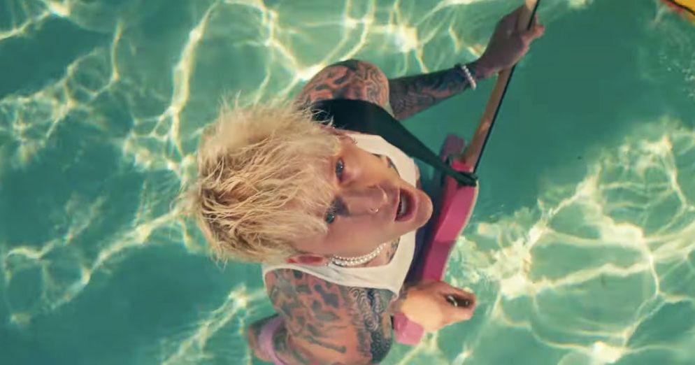 WATCH Machine Gun Kelly ‘love race’ Video With Kellin Quinn