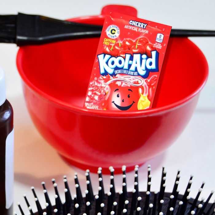 How to Dye Your Hair With Kool-Aid - 5 Steps