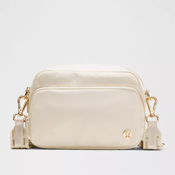 Lululemon Everywhere Crossbody Bag 2L L Monogram Metallic