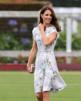 Kate Middleton’s North American Tour Dresses Compared to ‘Mom’s ...