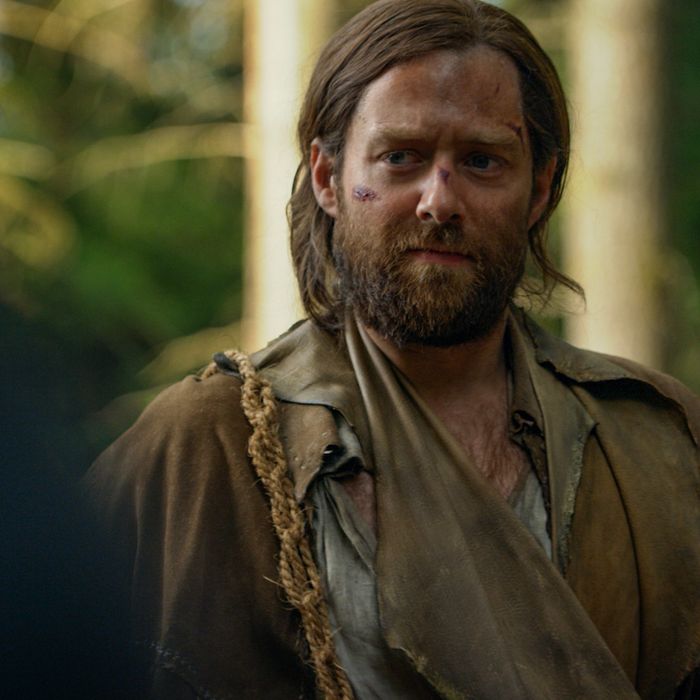 Outlander S Richard Rankin On Roger And Father Ferigault