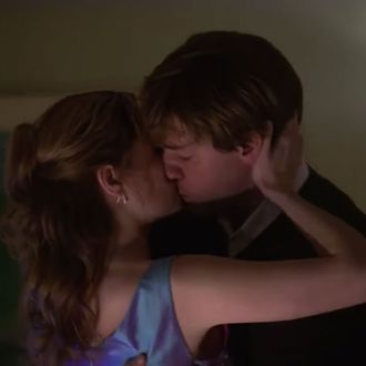 John Krasinski, Jenna Fischer Talk Jim and Pam's First Kiss