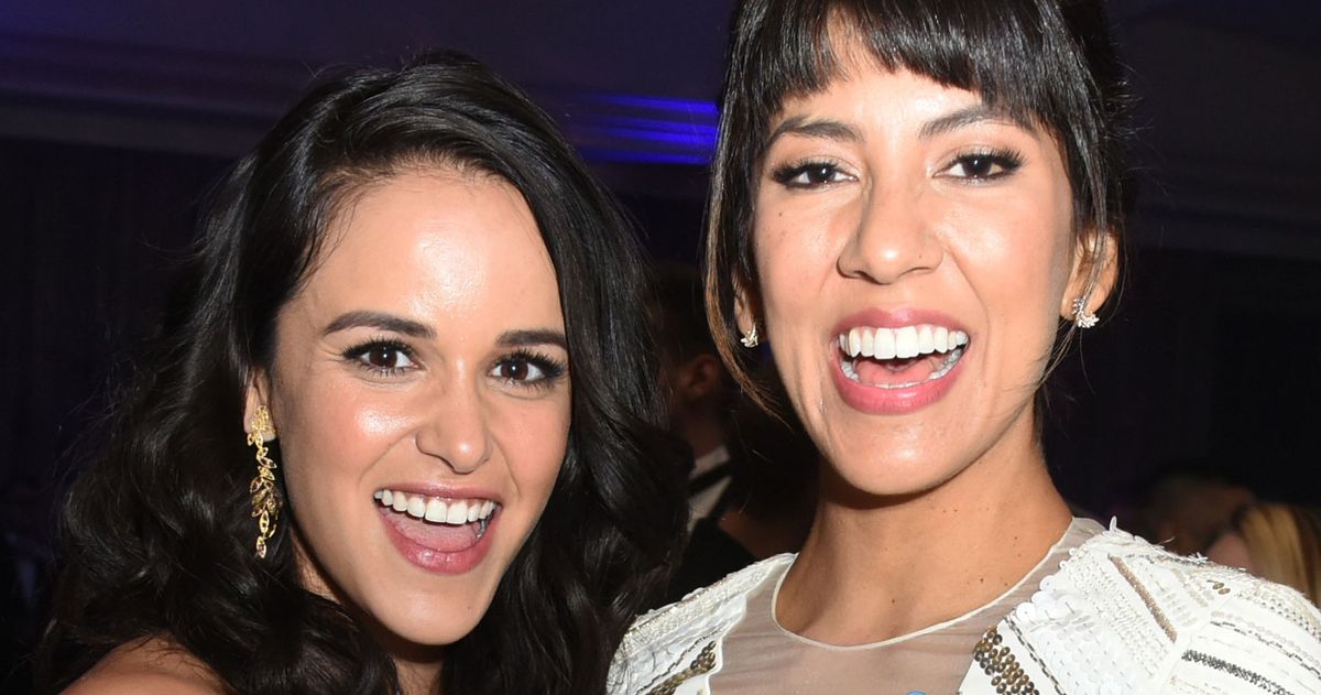 布魯克林九點九梅麗莎·富梅羅 (Melissa Fumero) 和斯蒂芬妮·比翠絲 (Stephanie Beatriz) 將客串出演一次一天