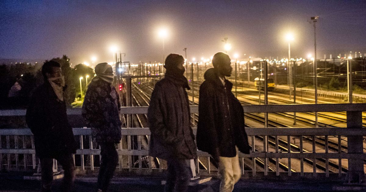 Thousands of Refugees Are Camped Out at the Entrance to the ‘Chunnel ...