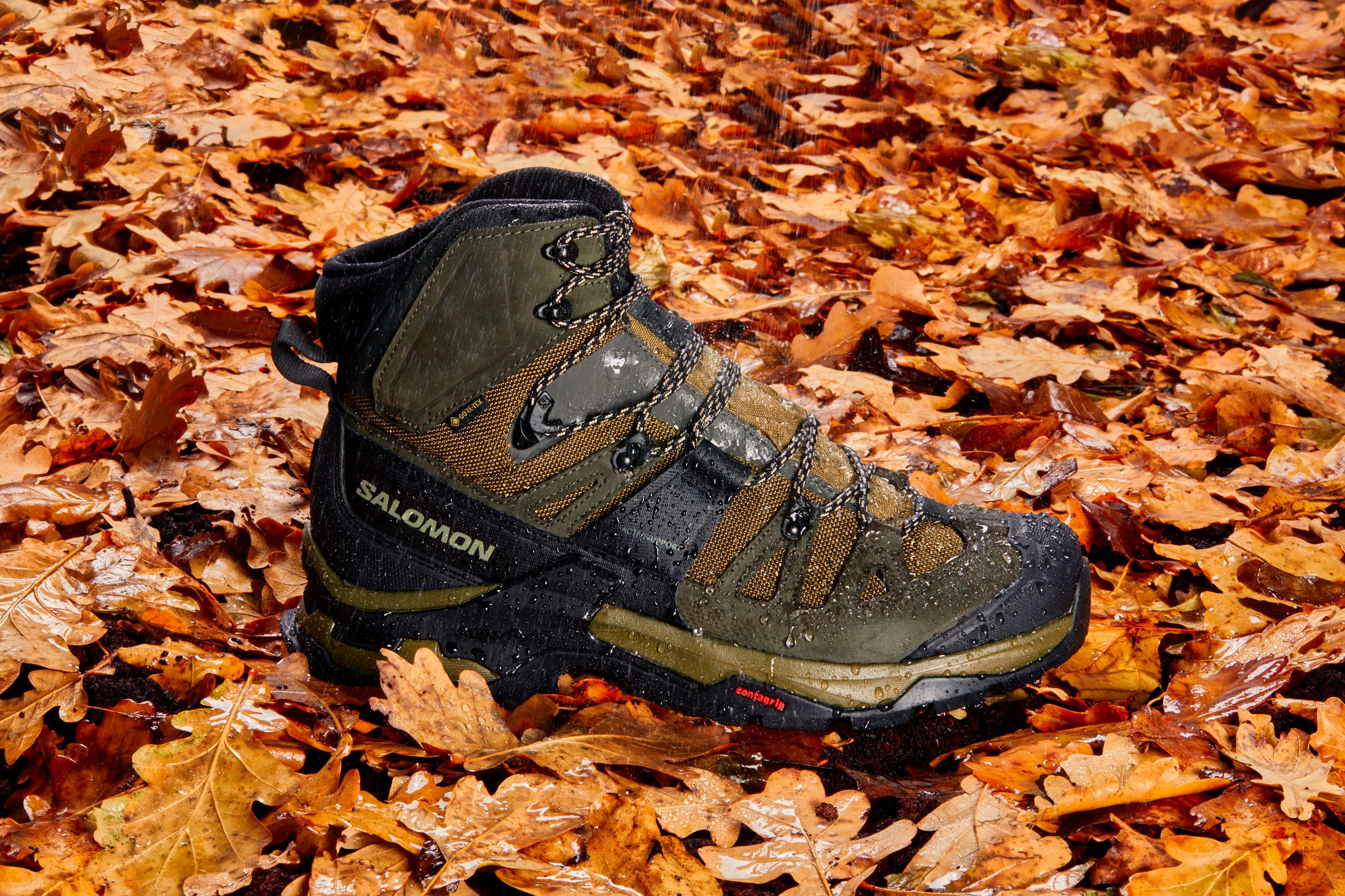 Outpulse  Mens Hiking Shoes  Salomon