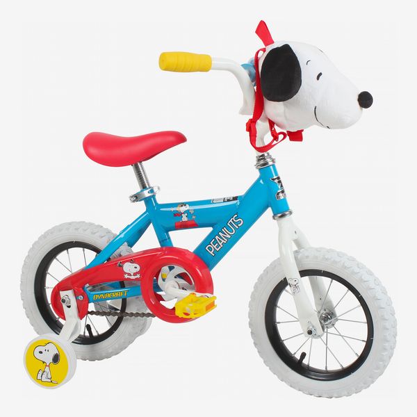 Dynacraft Peanuts 12-Inch Bike with Removable Plush Snoopy Bag