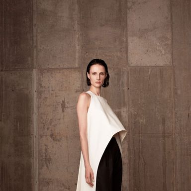 Rosie Assoulin’s Voluminous, Structured First Collection