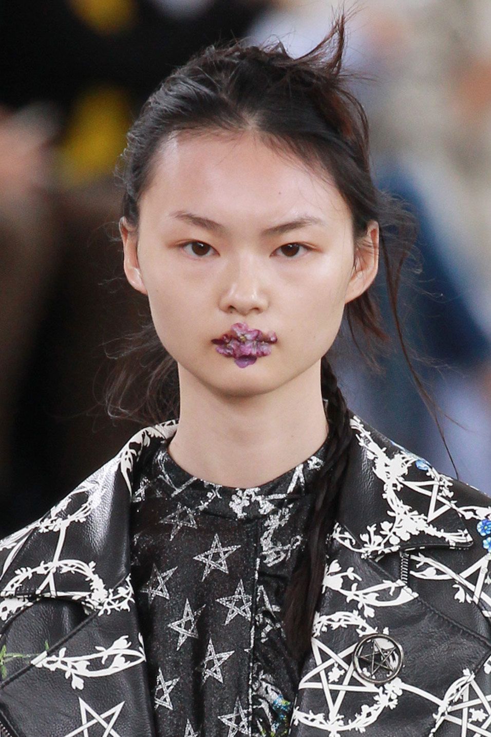 Preen's Spring 2017 Models Had Flowers for Lipstick