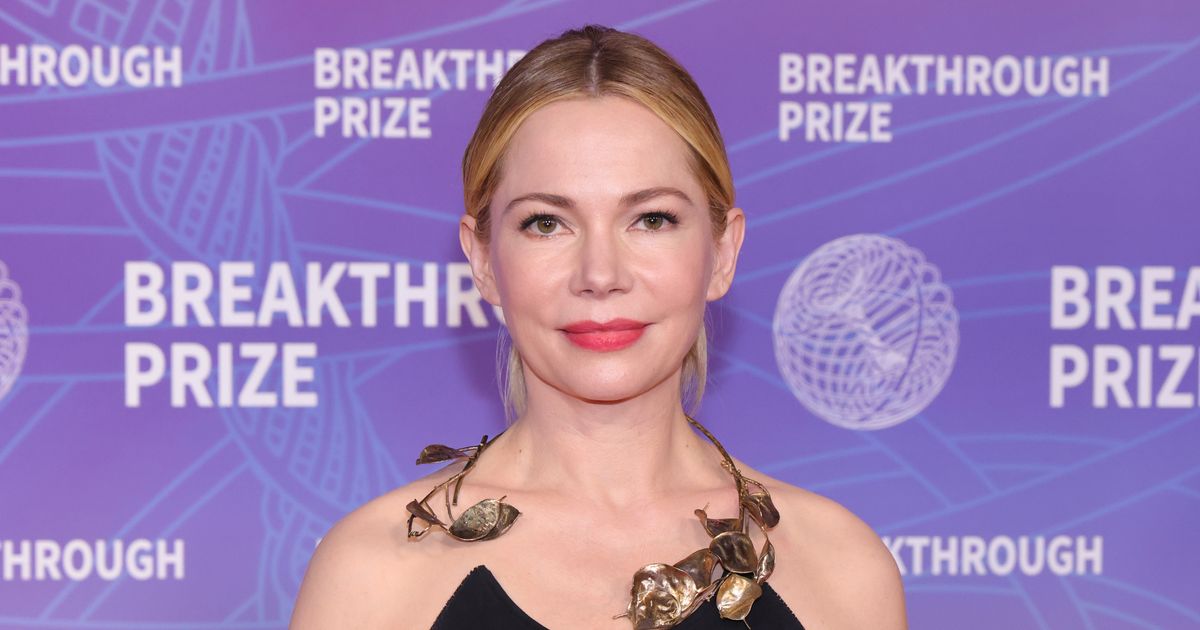 Julia Stiles Receives Permission from Michelle Williams for Heath Ledger Tribute on Dancing With the Stars