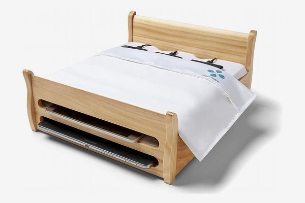 Thrive Global Phone Bed Charging Station in Oak