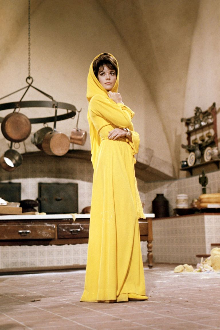 30 Fantastic Movie Costumes By The Legendary Edith Head