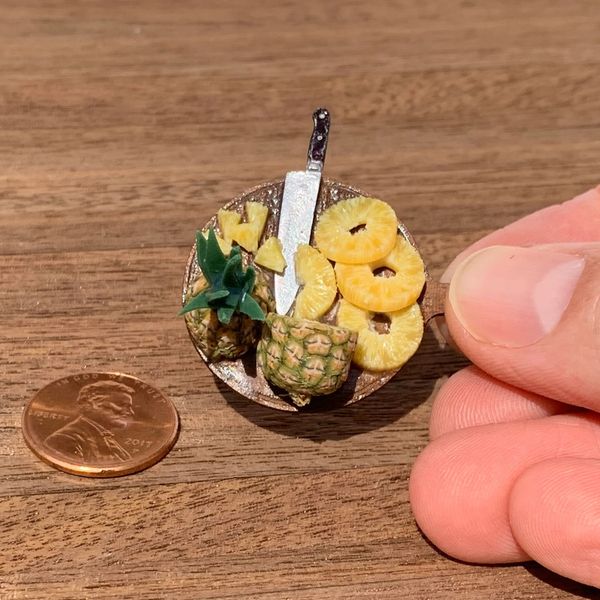 Tiny Doll House NYC Miniature pineapple On Cutting Board, 1/12 Scale