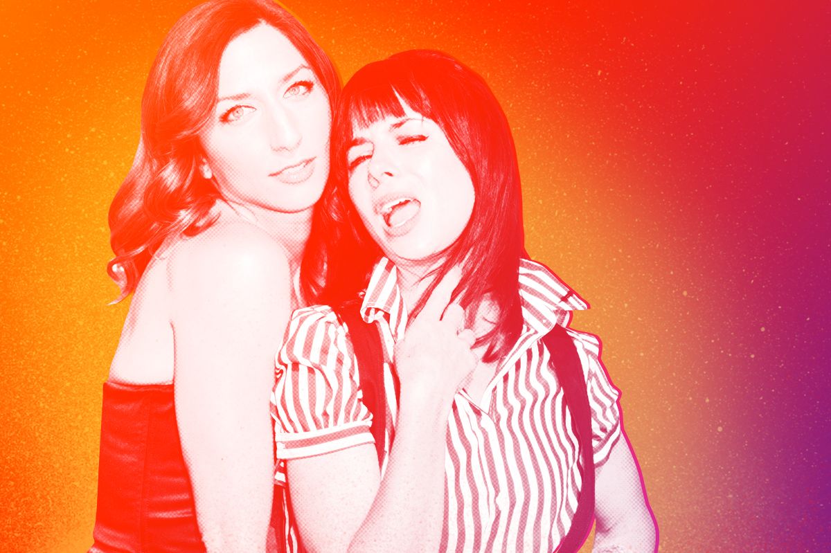Chelsea Peretti Talks to Natasha Leggero About Her Comedy Special, Dinner Parties, and Donks image