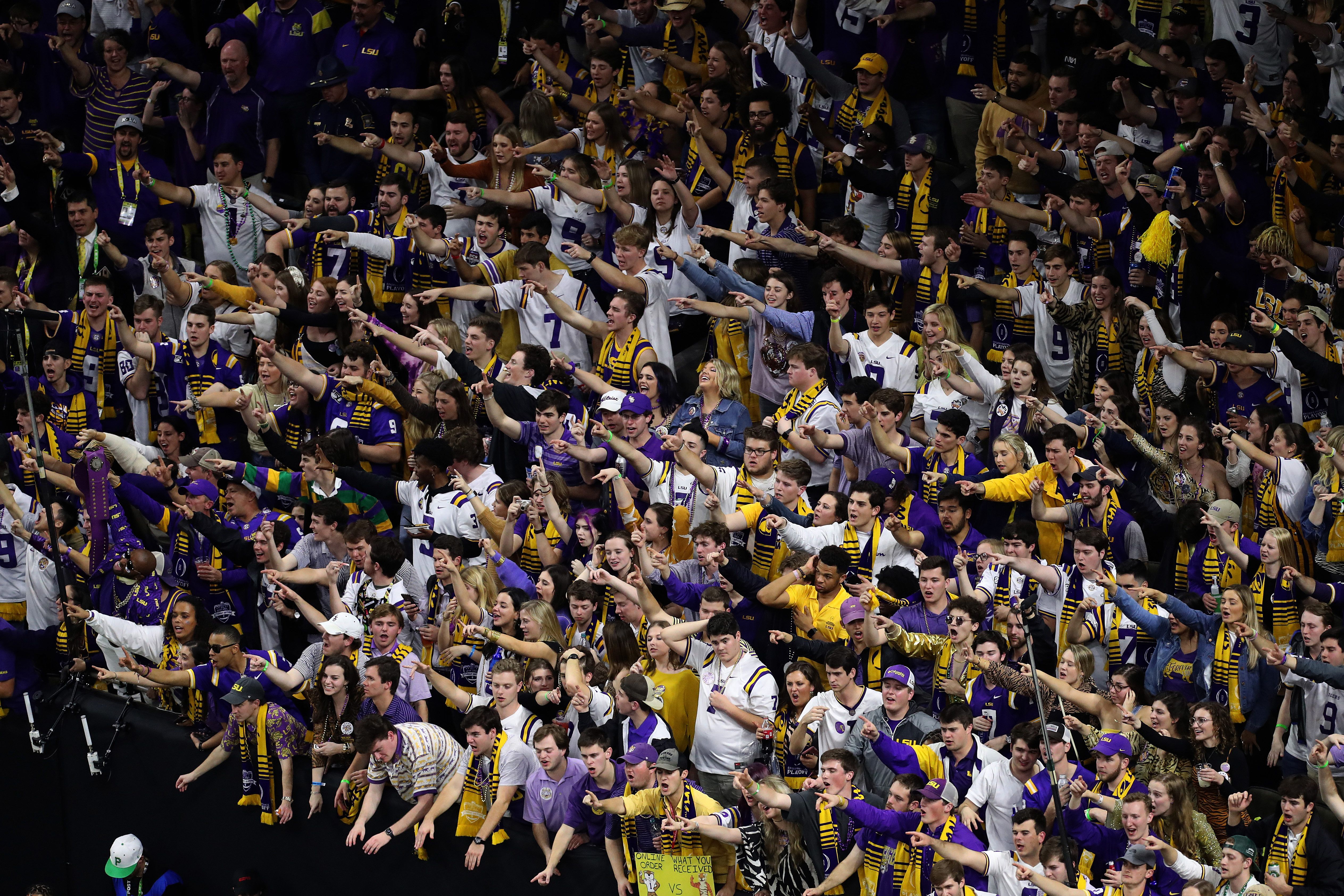 LSU title parade draws massive crowds