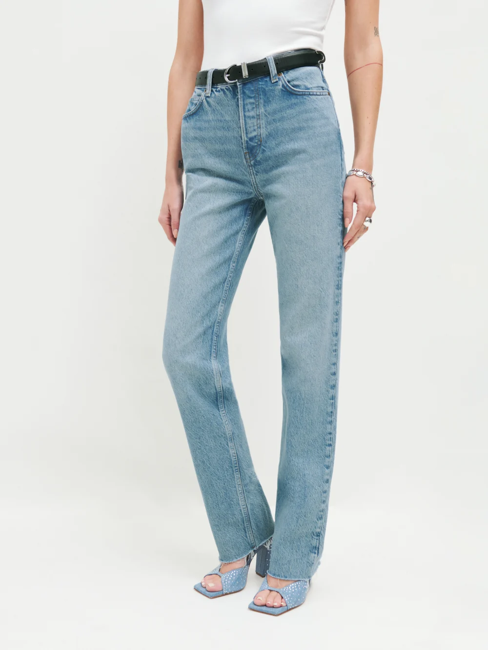 Finding The Best Full-Length Jeans For Tall Women (Try-On) - The Mom Edit