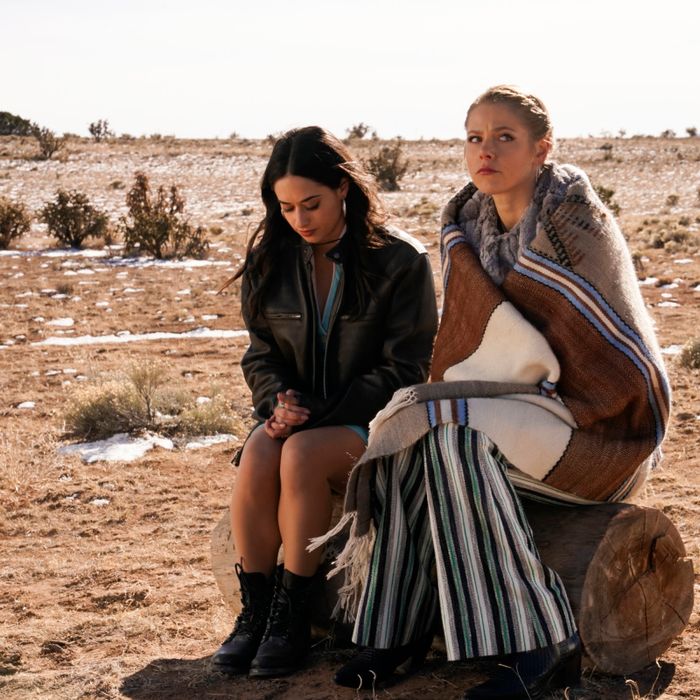 Roswell, New Mexico Review: Recovering the Satellites (Season 1 Episode 13)