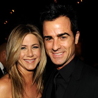 HOLLYWOOD, CA - JANUARY 28: Actress-director Jennifer Aniston and actor-director Justin Theroux attend the 64th Annual Directors Guild Of America Awards cocktail reception held at the Grand Ballroom at Hollywood & Highland on January 28, 2012 in Hollywood, California. (Photo by Kevin Winter/Getty Images for DGA)