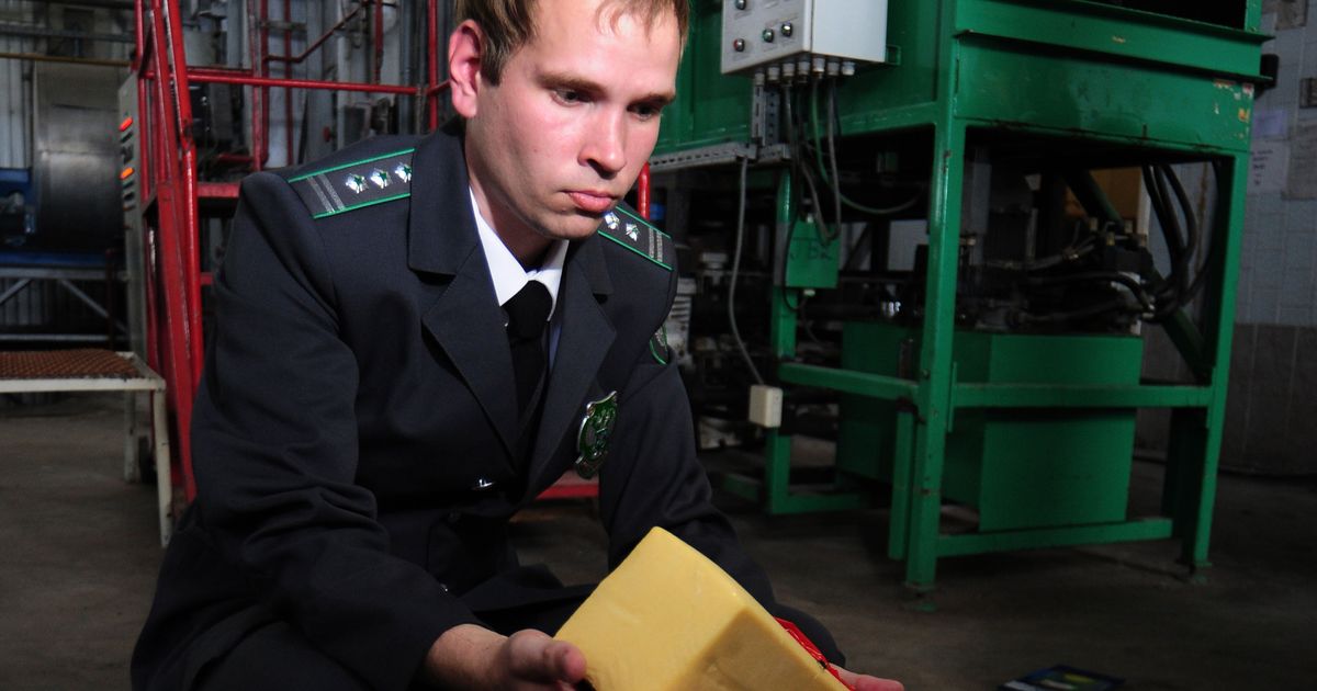There’s an IllegalCheese Outbreak in Russia