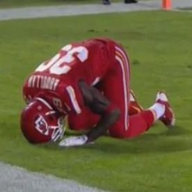 NFL Ref Penalizes Chiefs Player for 'Excessive' Muslim Prayer 'Celebration'