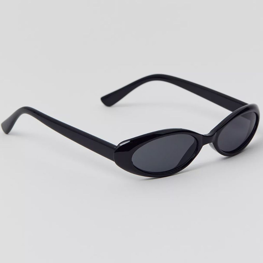 How do I get this to stop fogging up? It's cheap plastic and the inside is  like a giant sunglasses lenses. : r/CosplayHelp