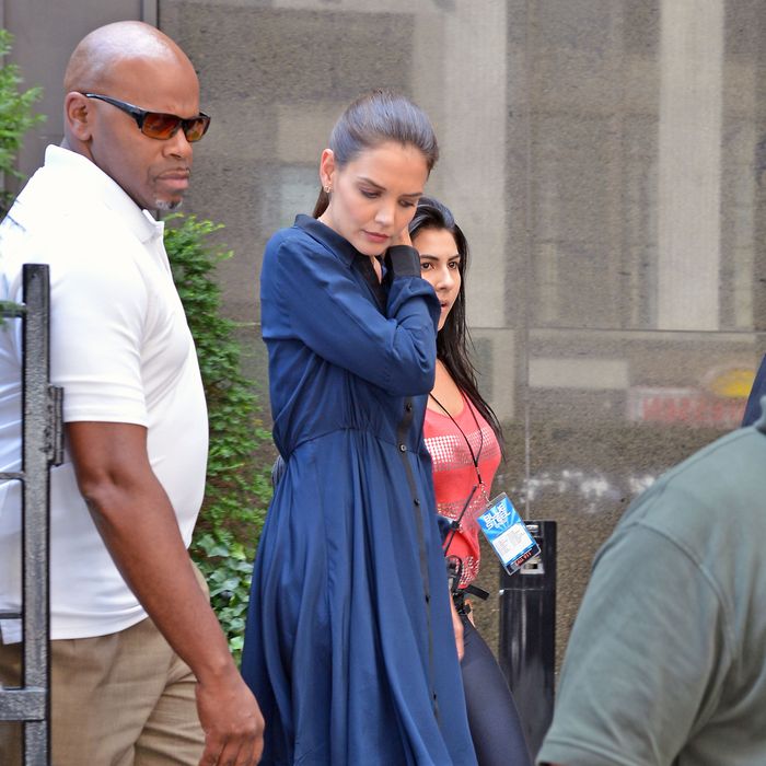 Katie Holmes and Suri Cruise buy ice cream in NYC.