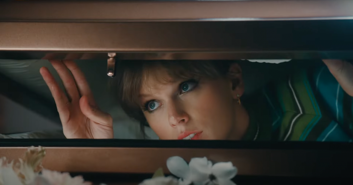 Taylor Swift Dreams of a Killer Family in ‘Anti-Hero’ Video – Vulture