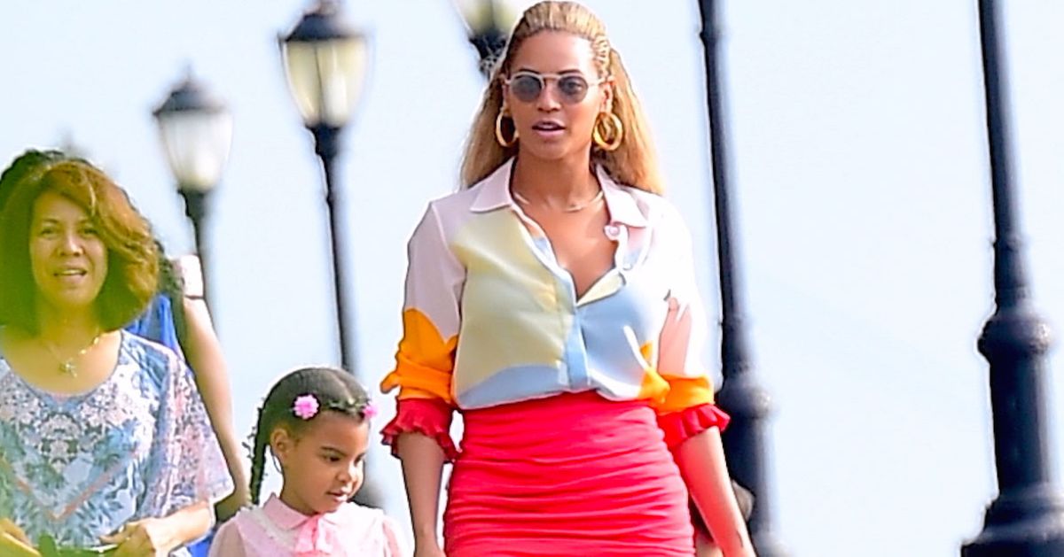 Beyoncé Walks Her New Dog With Daughter Blue Ivy