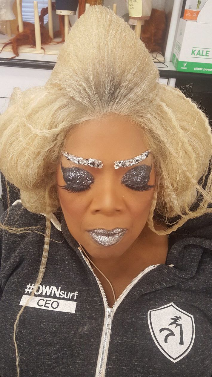 Oprah, A Wrinkle in Time backstage.