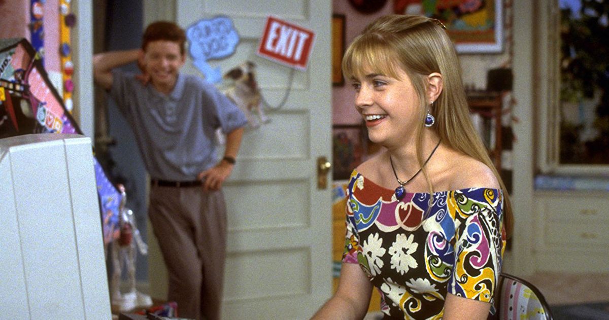 メリッサ・ジョーン・ハートはそれをすべて再び説明するかもしれませんクラリッサリブート