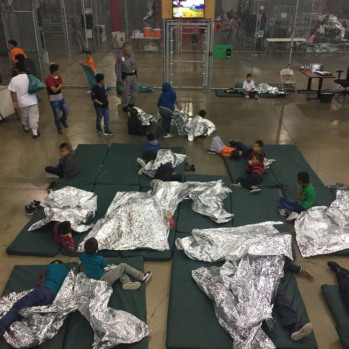 List 98+ Pictures Pictures Of Kids In Cages At The Border Excellent