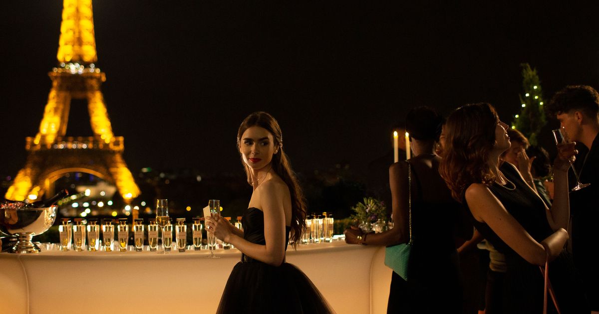 Emily In Paris Season 2 Episode 1 Emily in Paris Season 1 Episode 2 Recap: ‘Masculin Feminin’