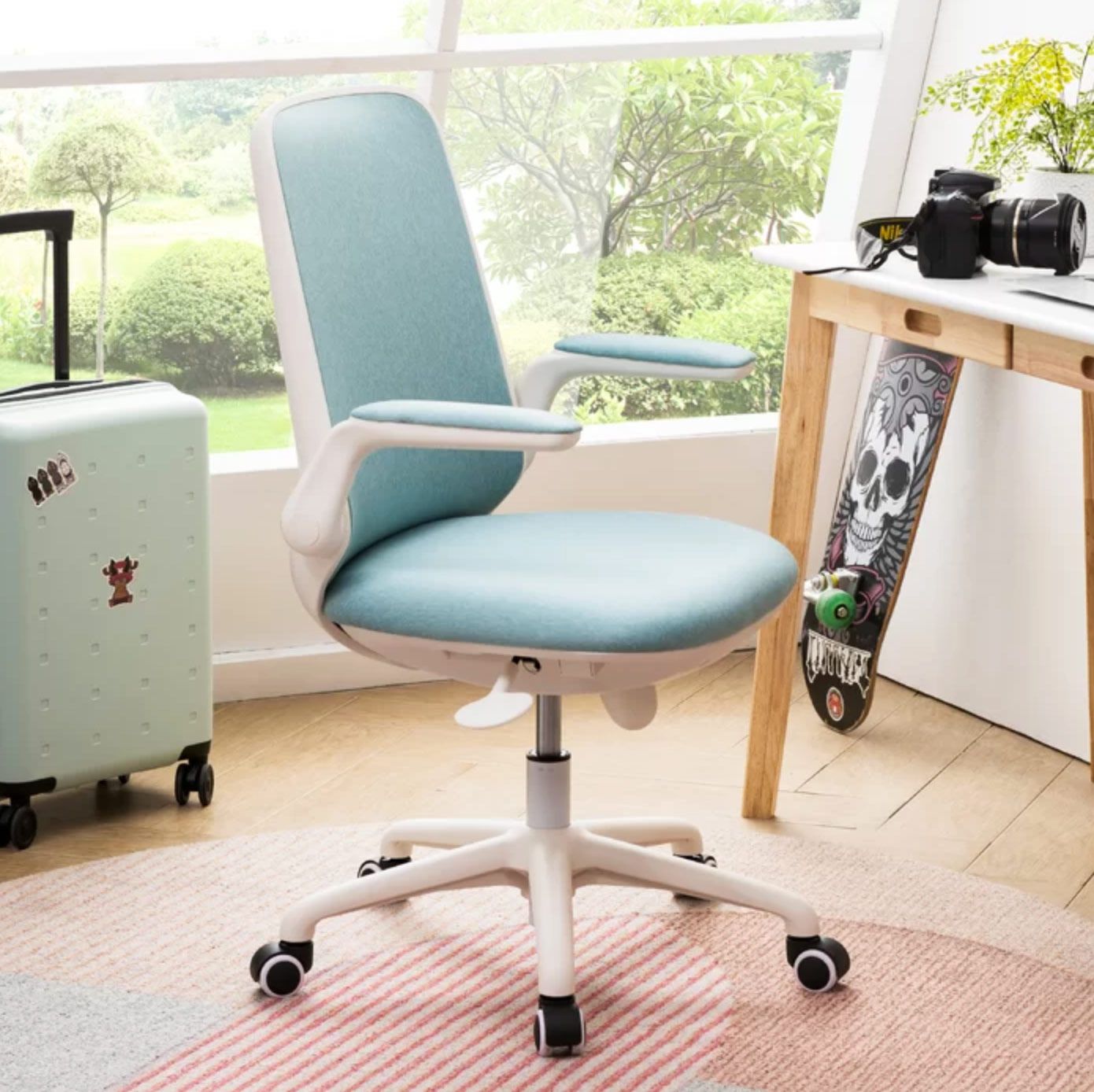 The Best Kids Desk Chairs 7 Ergonomic Chairs 2021 The Strategist New York Magazine