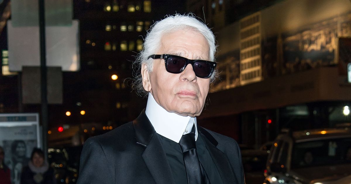 Zara космопорт. Karl lagerfeld одежда. Karl lagerfeld самара. Лагерфельд в молодости. Karl lagerfeld самара.