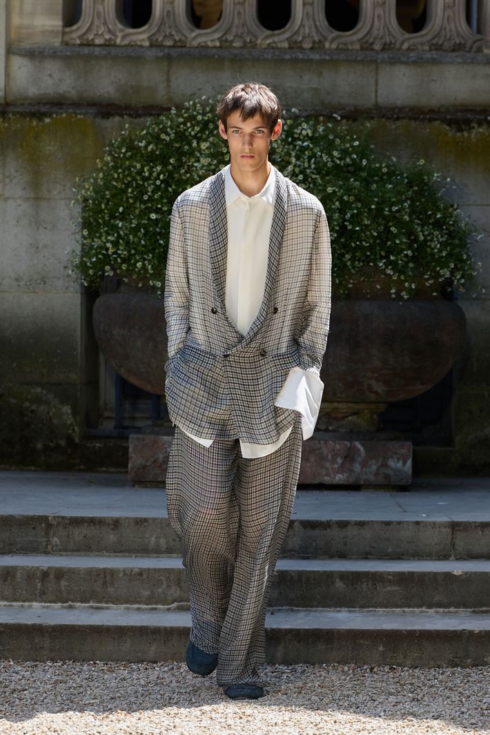 Dior Homme - Runway - Paris Fashion Week - Menswear Spring/Summer 2027