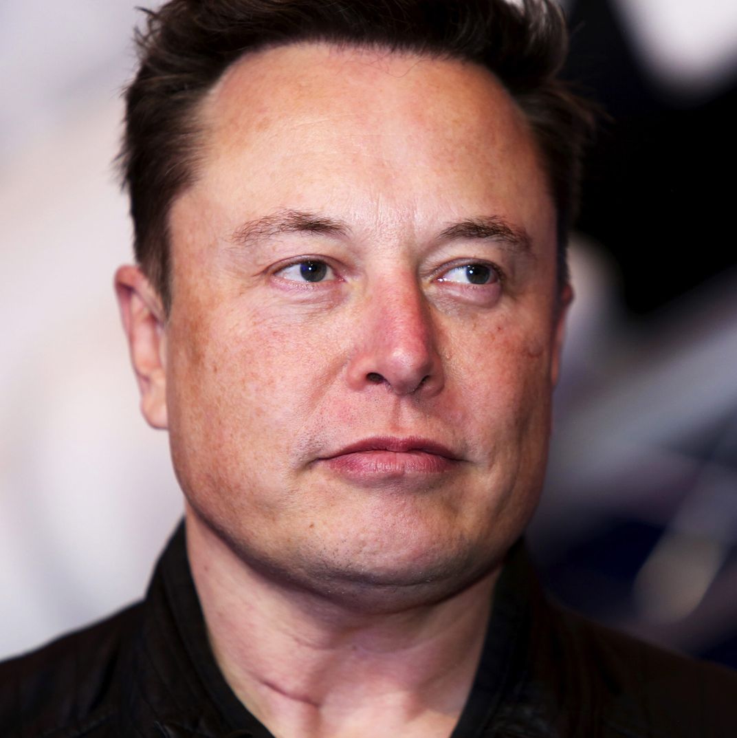 Elon Musk Hips - Elon Musk Denies Azealia Banks Accusation He Was On