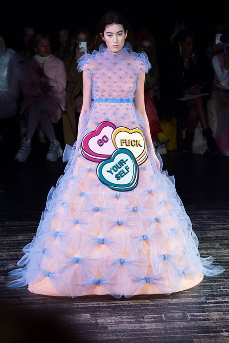 Viktor Rolf Crafted Beautiful Memes At Spring 19 Couture