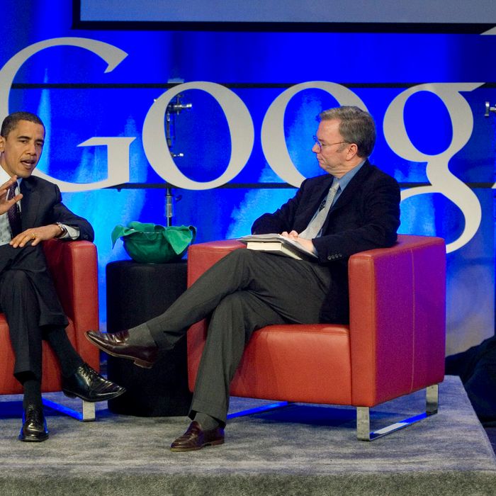  Eric Schmidt (R), Google Chairman and Chief Executive Officer, interviews Democratic, Presidential hopeful Senator Barack Obama (D-IL) during a town hall meeting at Google headquarters November 14, 2007 in Mountainview, California. In his visit Obama spoke on his position of Net Neutrality, keeping the internet a free, open network. 