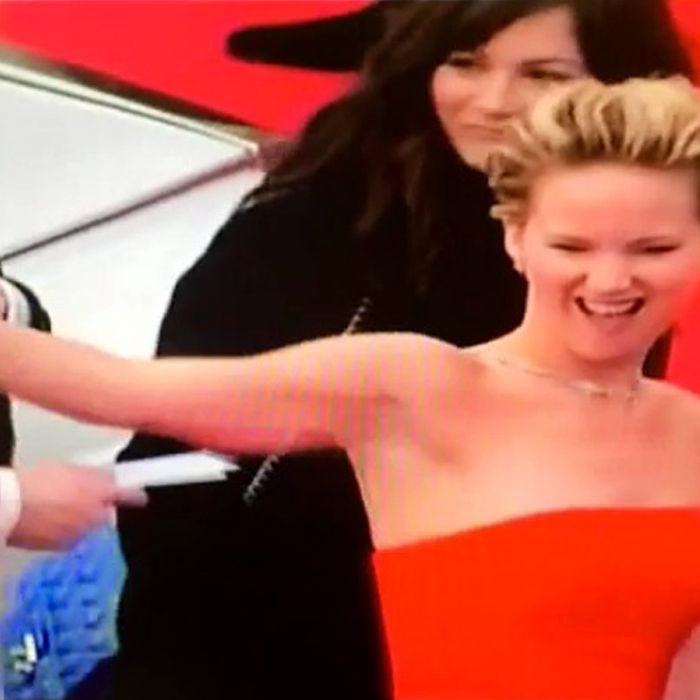 Jennifer Lawrence Swings Arm Fat Like A Champ