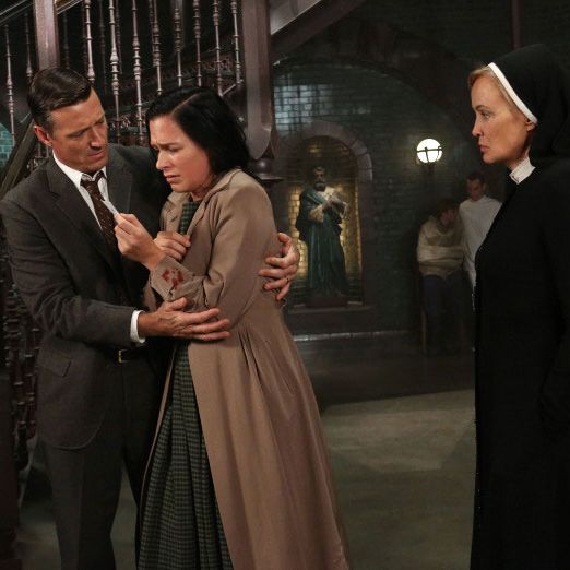 AMERICAN HORROR STORY I Am Anne Frank, Pt. 2 -- Episode 205 (Airs Wednesday, November 14, 10:00 pm e/p) -- Pictured: (L-R) David Chisum as Jim Brown, Franka Potente as Kassie, Jessica Lange as Sister Jude